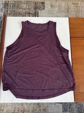 Women’s Sleeveless Tank Top - Deep Plum